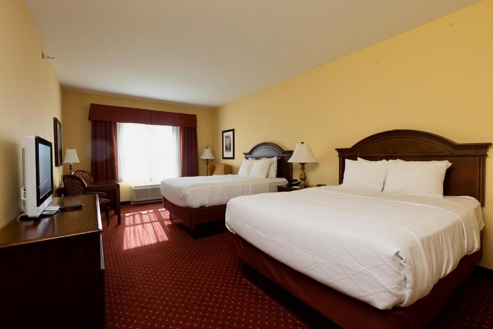 Queen Room with Two Queen Beds - Not Pet Friendly interior